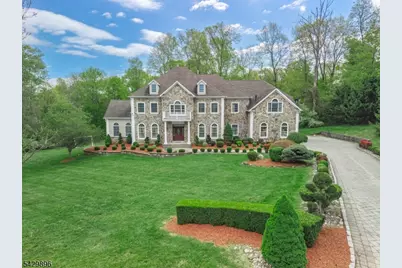 8 Peach Tree Ln, Chester, NJ 07930 - Photo 2