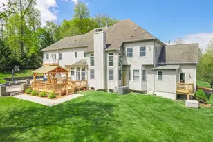 8 Peach Tree Ln, Chester, NJ 07930 - Photo 12