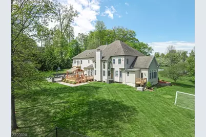 8 Peach Tree Ln, Chester, NJ 07930 - Photo 10