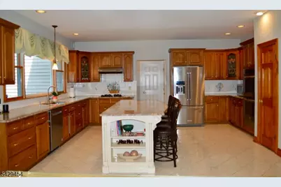 40 Newland Ct, Bridgewater Twp., NJ 08807 - Photo 8