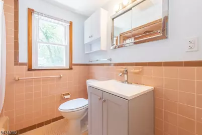 75 Star Lake Rd #2, Bloomingdale, NJ 07403 - Photo 8