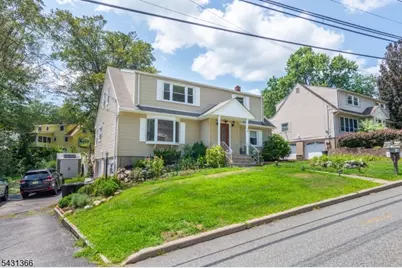 75 Star Lake Rd #2, Bloomingdale, NJ 07403 - Photo 2