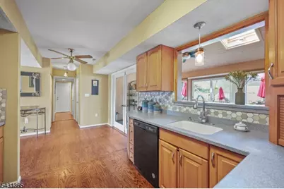 19 Plymouth Ln, Manalapan Township, NJ 07726 - Photo 10