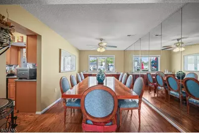 19 Plymouth Ln, Manalapan Township, NJ 07726 - Photo 6