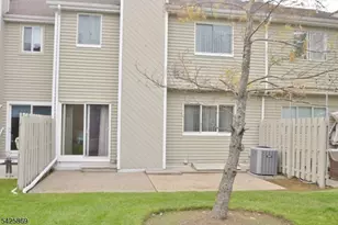 110 Castle Ridge Dr, East Hanover Township, NJ 07936 - Photo 24