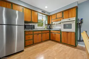 30 Seminole Ave, Parsippany, NJ 07034 - Photo 10