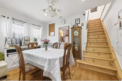 161 South Pkwy, Clifton, NJ 07014 - Photo 4