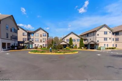 81 Park Edge #2K, Berkeley Heights Township, NJ 07922 - Photo 2