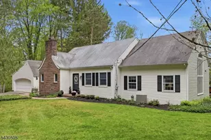 114 Upper Sunset Dr, Washington Township, NJ 07853 - Photo 2