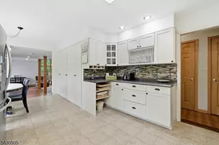 114 Upper Sunset Dr, Washington Township, NJ 07853 - Photo 12