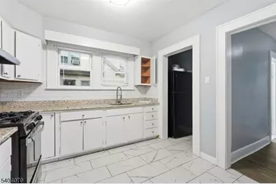 28 Monticello Ave, Newark, NJ 07106 - Photo 4