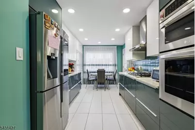 110 Byrd Ave, Bloomfield, NJ 07003 - Photo 6