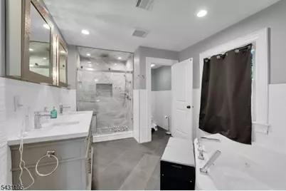 833 Salem Ave, Hillside, NJ 07205 - Photo 16