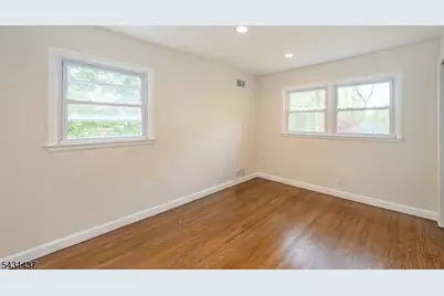 99 Morningside Rd, Paramus, NJ 07652 - Photo 16