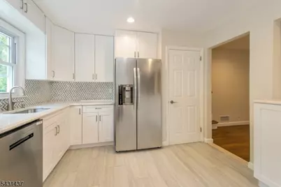 99 Morningside Rd, Paramus, NJ 07652 - Photo 10