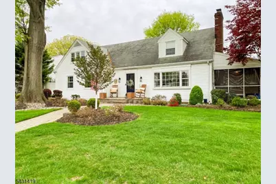 608 E Hendricks Blvd, South Plainfield, NJ 07080 - Photo 2