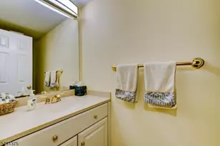 40 Worcester Drive, Wayne Twp., NJ 07470 - Photo 6