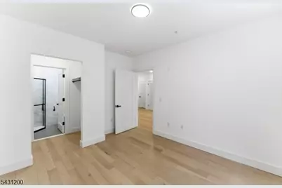 649 38th St, Union City, NJ 07087 - Photo 16