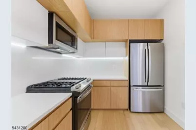 649 38th St, Union City, NJ 07087 - Photo 8