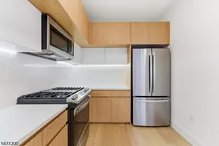 649 38th St, Union City, NJ 07087 - Photo 8