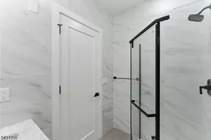 649 38th St, Union City, NJ 07087 - Photo 22