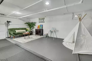 18 Gardiner Pl, Montclair, NJ 07042 - Photo 30