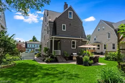 18 Gardiner Pl, Montclair, NJ 07042 - Photo 38