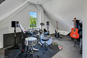 18 Gardiner Pl, Montclair, NJ 07042 - Photo 28