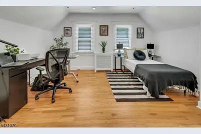 18 Gardiner Pl, Montclair, NJ 07042 - Photo 26