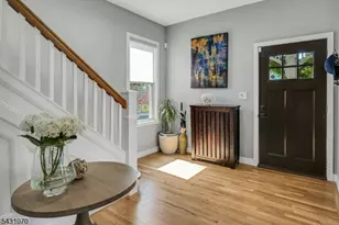 18 Gardiner Pl, Montclair, NJ 07042 - Photo 6
