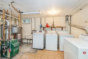25 Whitfield St, Caldwell, NJ 07006 - Photo 16
