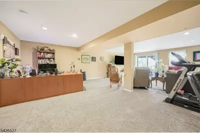 110 Warbler Dr, Wayne, NJ 07470 - Photo 26