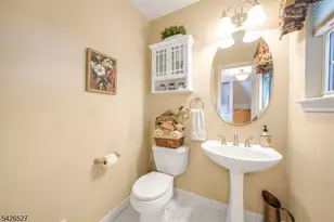 110 Warbler Dr, Wayne, NJ 07470 - Photo 6