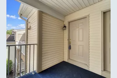 114 Potomac Dr #114, Bernards Township, NJ 07920 - Photo 2