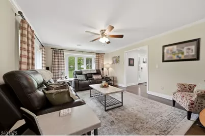 13 Laurel Pl, Chester, NJ 07930 - Photo 6