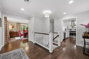 13 Laurel Pl, Chester, NJ 07930 - Photo 2