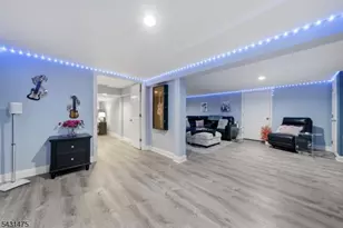 13 Laurel Pl, Chester, NJ 07930 - Photo 24