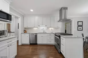 13 Laurel Pl, Chester, NJ 07930 - Photo 10