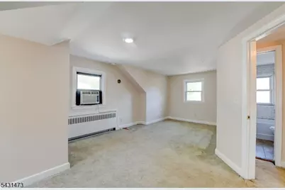 72 Colonial Dr, Clark Township, NJ 07066 - Photo 32