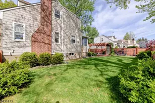 72 Colonial Dr, Clark Township, NJ 07066 - Photo 48