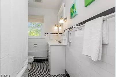 218 Inwood Ave, Montclair, NJ 07043 - Photo 26