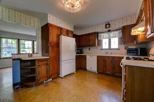 8 Duncan Ave, Pequannock Township, NJ 07440 - Photo 6
