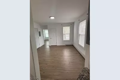 209 Sharp St #2, Hackettstown, NJ 07840 - Photo 2