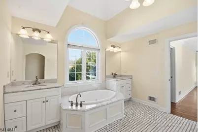 1004 Penny Ln, Scotch Plains Township, NJ 07076 - Photo 24