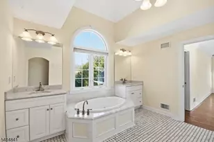 1004 Penny Ln, Scotch Plains Township, NJ 07076 - Photo 24