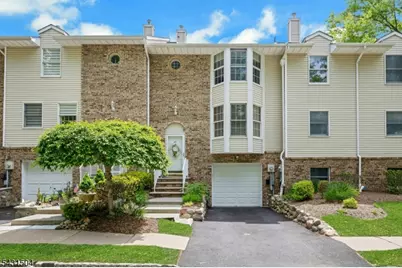 42 Brookstone Cir #42, Parsippany, NJ 07950 - Photo 4