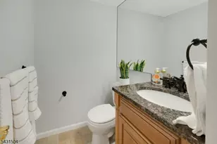 42 Brookstone Cir, Parsippany, NJ 07950 - Photo 10