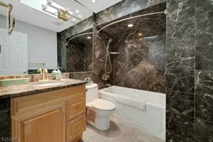 42 Brookstone Cir, Parsippany, NJ 07950 - Photo 18