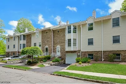 42 Brookstone Cir #42, Parsippany, NJ 07950 - Photo 2