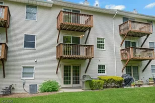 42 Brookstone Cir, Parsippany, NJ 07950 - Photo 36